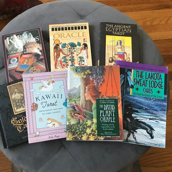 Lot of 7 Tarot & Oracle Guidebooks - Picture 1 of 14